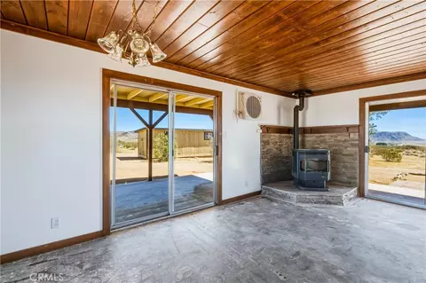 Living - 56674 Cone Blvd, Landers, CA 92285 photo 2 of 9