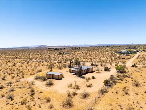 View/Area - 56674 Cone Blvd, Landers, CA 92285 photo 3 of 7