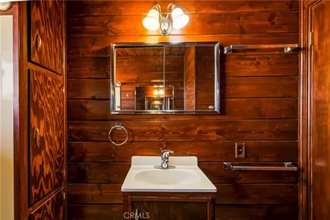 Bath - 56674 Cone Blvd, Landers, CA 92285 photo 2 of 4