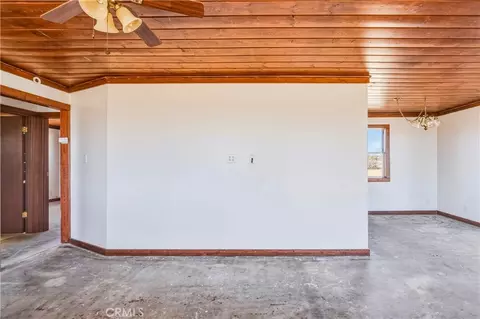 Living - 56674 Cone Blvd, Landers, CA 92285 photo 8 of 9
