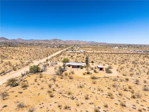 View/Area - 56674 Cone Blvd, Landers, CA 92285 photo 4 of 7