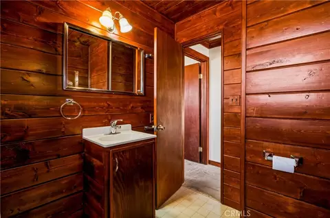 Bath - 56674 Cone Blvd, Landers, CA 92285 photo 3 of 4