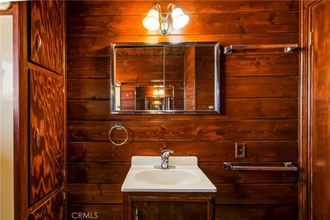 Bath - 56674 Cone Blvd, Landers, CA 92285 photo 1 of 4