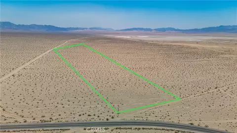100 Ironage Peak Rd, Twentynine Palms, CA 92277