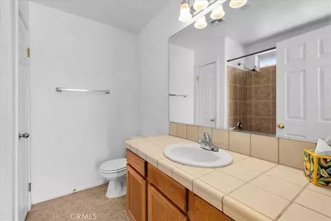 Bath - 4920 1st E, Joshua Tree, CA 92252 photo 1 of 4