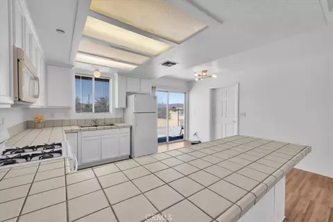 Kitchen - 4920 1st E, Joshua Tree, CA 92252 photo 1 of 3