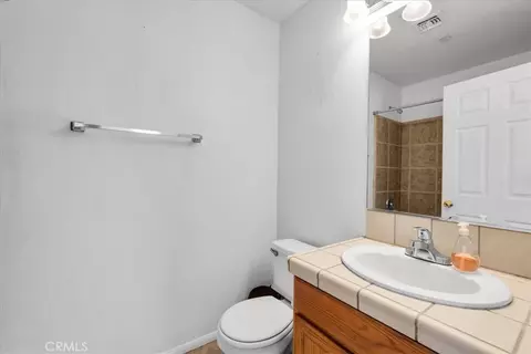 Bath - 4920 1st E, Joshua Tree, CA 92252 photo 3 of 4