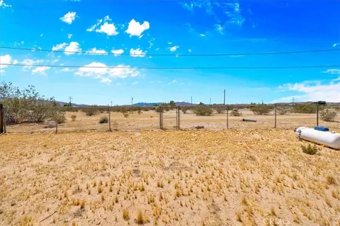 Exterior - 4920 1st E, Joshua Tree, CA 92252 photo 6 of 7