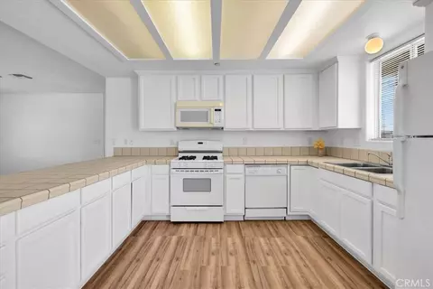 Kitchen - 4920 1st E, Joshua Tree, CA 92252 photo 3 of 3
