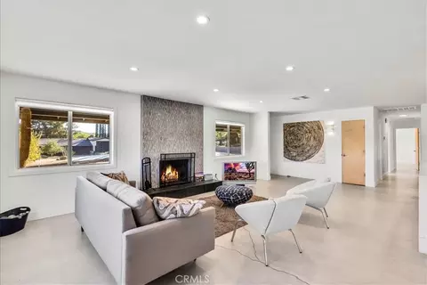 Living - 7429 Cardillo, Yucca Valley, CA 92284 photo 2 of 7