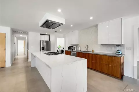 Kitchen - 7429 Cardillo, Yucca Valley, CA 92284 photo 4 of 6
