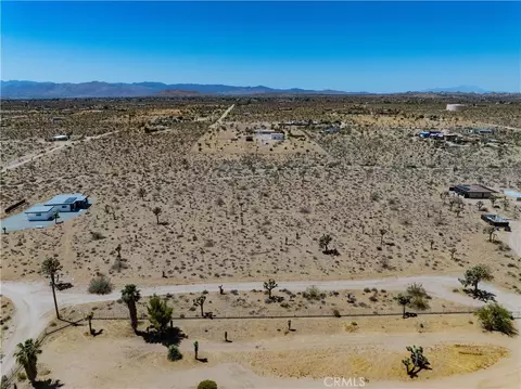 57877 La Crescenta, Yucca Valley, CA 92284