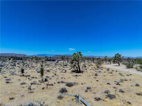 57877 La Crescenta, Yucca Valley, CA 92284 photo 23