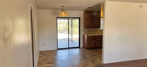 Living - 7745 Joshua Vw, Yucca Valley, CA 92284 photo 7 of 8