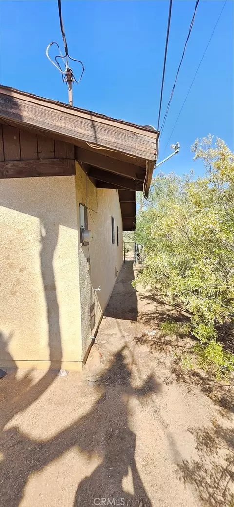 Exterior - 7745 Joshua Vw, Yucca Valley, CA 92284 photo 4 of 16