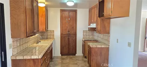 Entry Way - 7745 Joshua Vw, Yucca Valley, CA 92284 photo 2 of 5