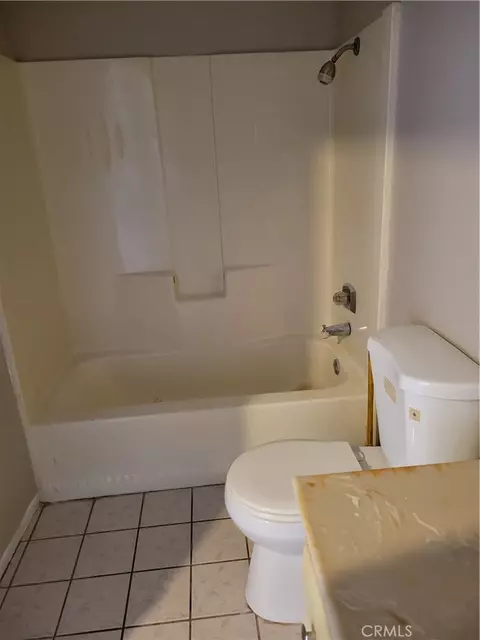 Bath - 1340 Larchwood, Needles, CA 92363 photo 3 of 3