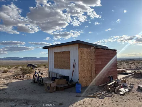 101 Calle De Oro, Twentynine Palms, CA 92277