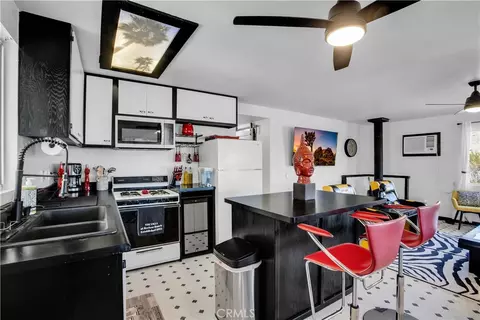 Kitchen - 49490 Big Morongo Canyon Rd, Morongo Valley, CA 92256 photo 3 of 3