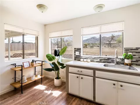 Kitchen - 60485 Latham Trl, Joshua Tree, CA 92252 photo 4 of 4