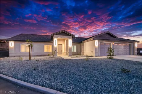 19707 Roanoke Rd, Apple Valley, CA 92307