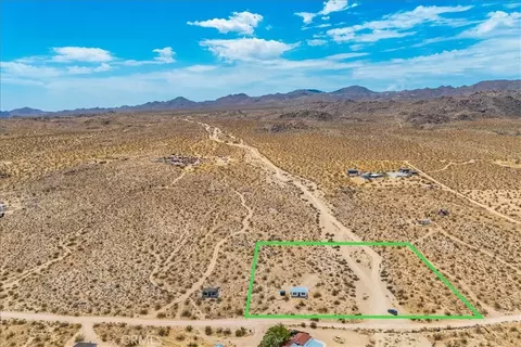 View/Area - 777 Quail Bush Rd, Landers, CA 92285 photo 2 of 7
