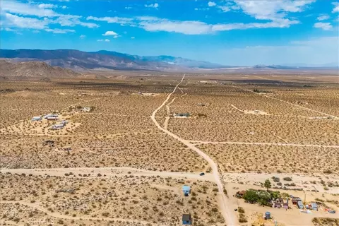 View/Area - 777 Quail Bush Rd, Landers, CA 92285 photo 4 of 7