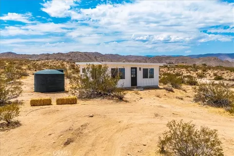 Exterior - 777 Quail Bush Rd, Landers, CA 92285 photo 10 of 11