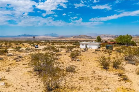 Exterior - 777 Quail Bush Rd, Landers, CA 92285 photo 5 of 11