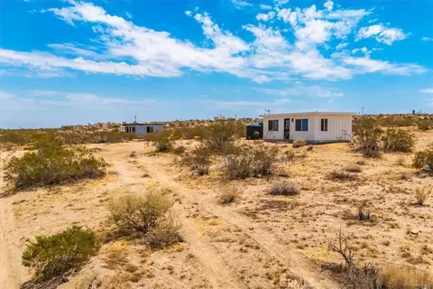 Exterior - 777 Quail Bush Rd, Landers, CA 92285 photo 8 of 11