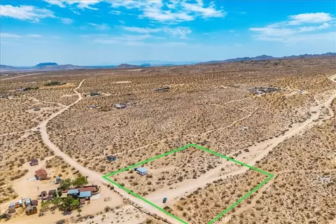 View/Area - 777 Quail Bush Rd, Landers, CA 92285 photo 1 of 7