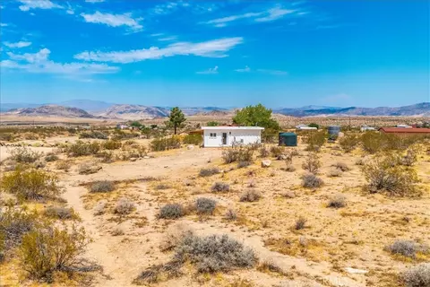 Exterior - 777 Quail Bush Rd, Landers, CA 92285 photo 4 of 11