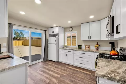 5665 Lupine Ave, Twentynine Palms, CA 92277