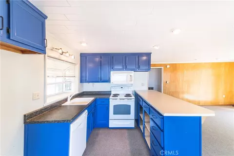 Kitchen - 9215 Encelia, Morongo Valley, CA 92256 photo 1 of 2