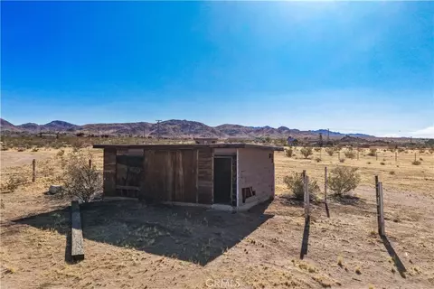 56232 Cone Blvd, Landers, CA 92285