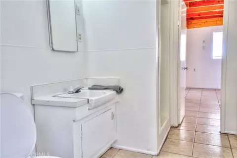Bath - 67446 Appian Rd, Twentynine Palms, CA 92277 photo 3 of 4