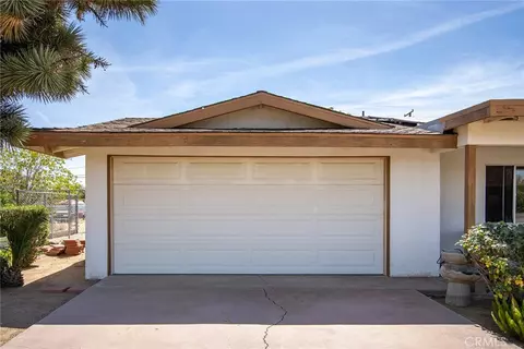 Exterior - 7613 Cherokee, Yucca Valley, CA 92284 photo 3 of 15
