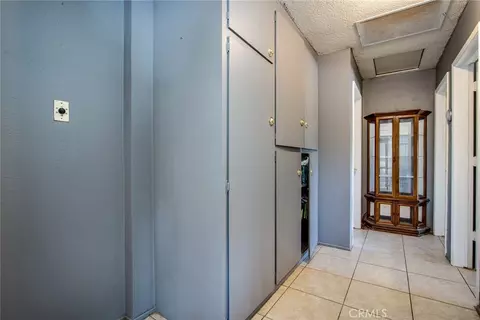 Entry Way - 7613 Cherokee, Yucca Valley, CA 92284 photo 1 of 1