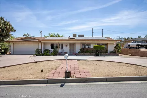 Exterior - 7613 Cherokee, Yucca Valley, CA 92284 photo 2 of 15