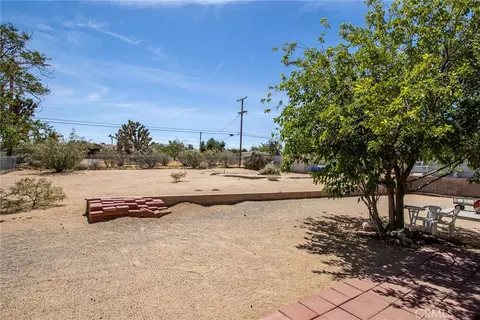 Exterior - 7613 Cherokee, Yucca Valley, CA 92284 photo 9 of 15