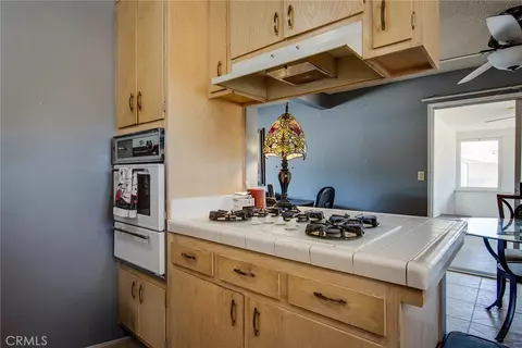Kitchen - 7613 Cherokee, Yucca Valley, CA 92284 photo 4 of 4