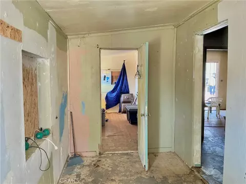 Entry Way - 72116 Sullivan, Twentynine Palms, CA 92277 photo 2 of 3