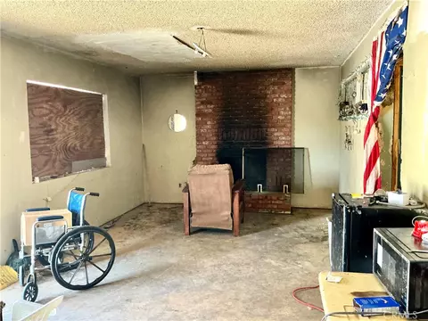 Living - 72116 Sullivan, Twentynine Palms, CA 92277 photo 1 of 1