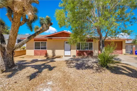 7446 Borrego Trl, Yucca Valley, CA 92284