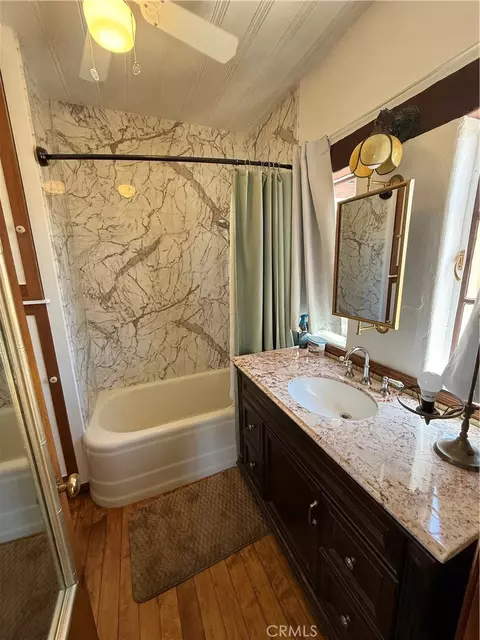 Bath - 6591 N Star, Twentynine Palms, CA 92277 photo 2 of 4