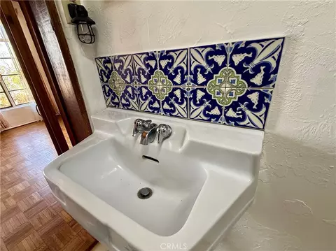 Bath - 6591 N Star, Twentynine Palms, CA 92277 photo 3 of 4
