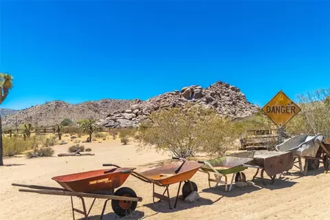 Exterior - 63436 Doggie, Joshua Tree, CA 92252 photo 33 of 34