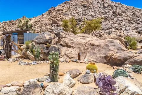 Exterior - 63436 Doggie, Joshua Tree, CA 92252 photo 7 of 34