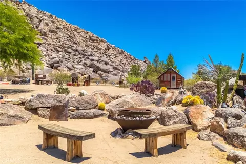 Exterior - 63436 Doggie, Joshua Tree, CA 92252 photo 20 of 34