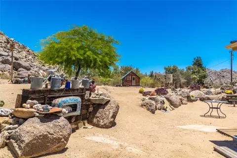 Exterior - 63436 Doggie, Joshua Tree, CA 92252 photo 12 of 34